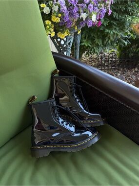 Dr Martens 1460 Black Patent Leather Lace Up Boots Womens US Size 7